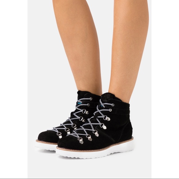 Roxy Spencir Leather Boots - Picture 2 of 8